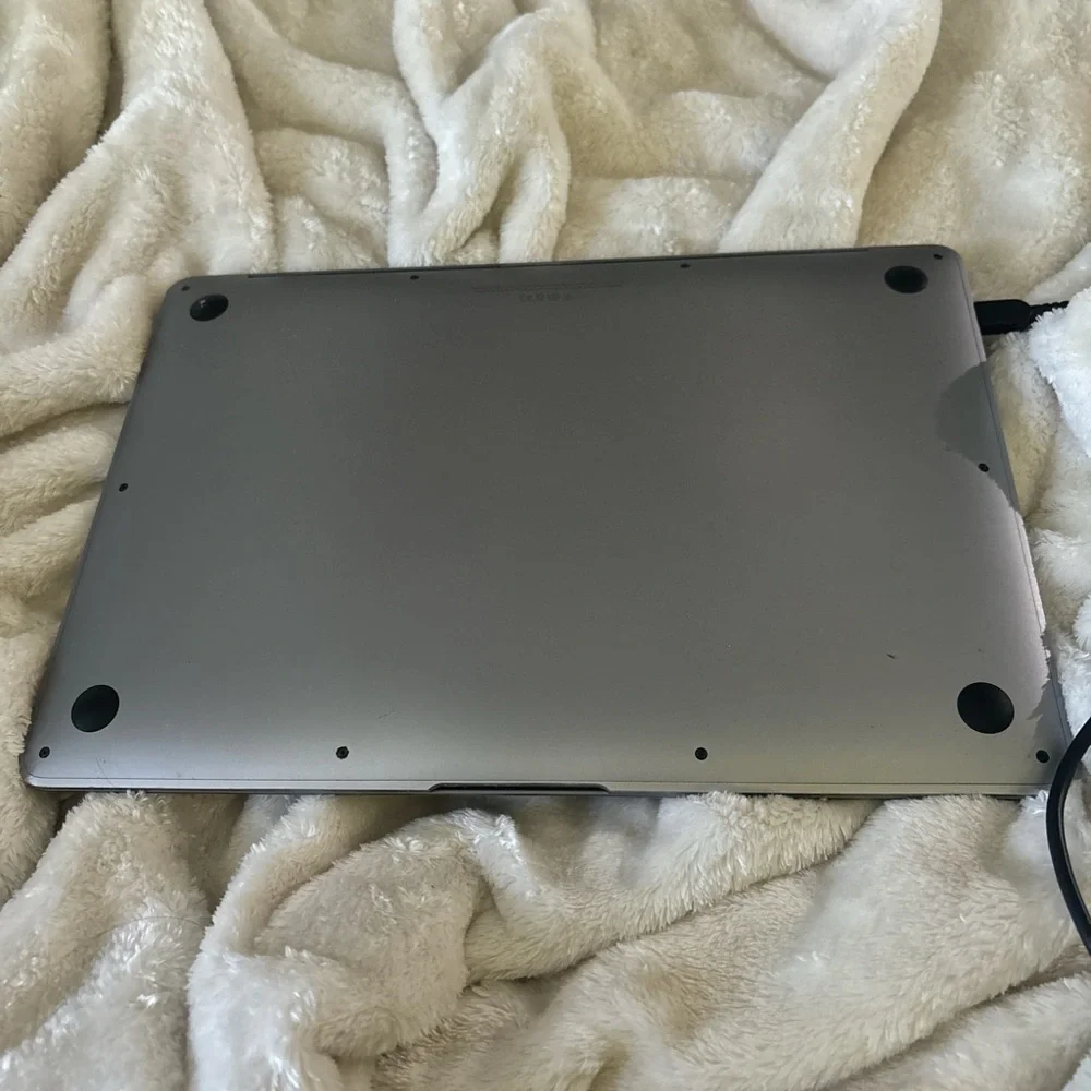 Apple MacBook Air 13”
